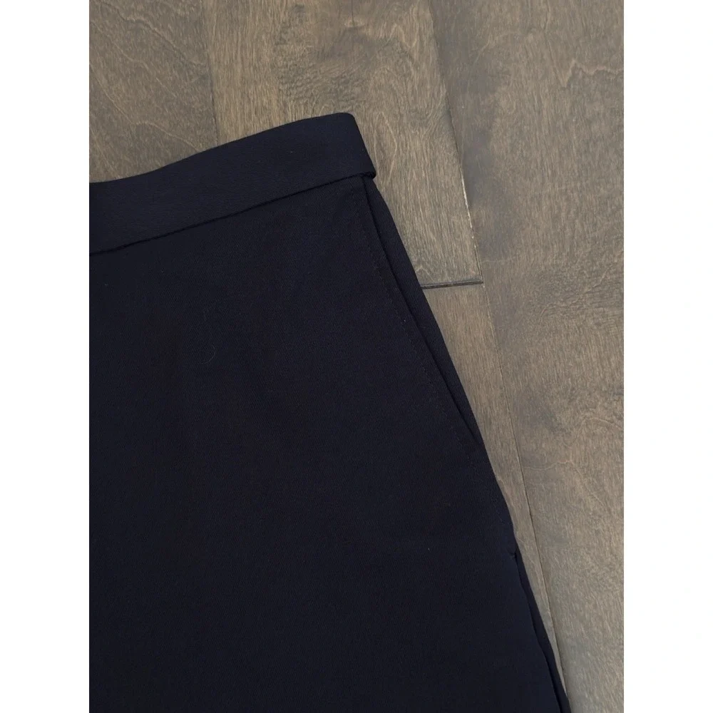 Haggar Men Navy Blue Shorts Size 42W Expandable Waist Stretch 9.5